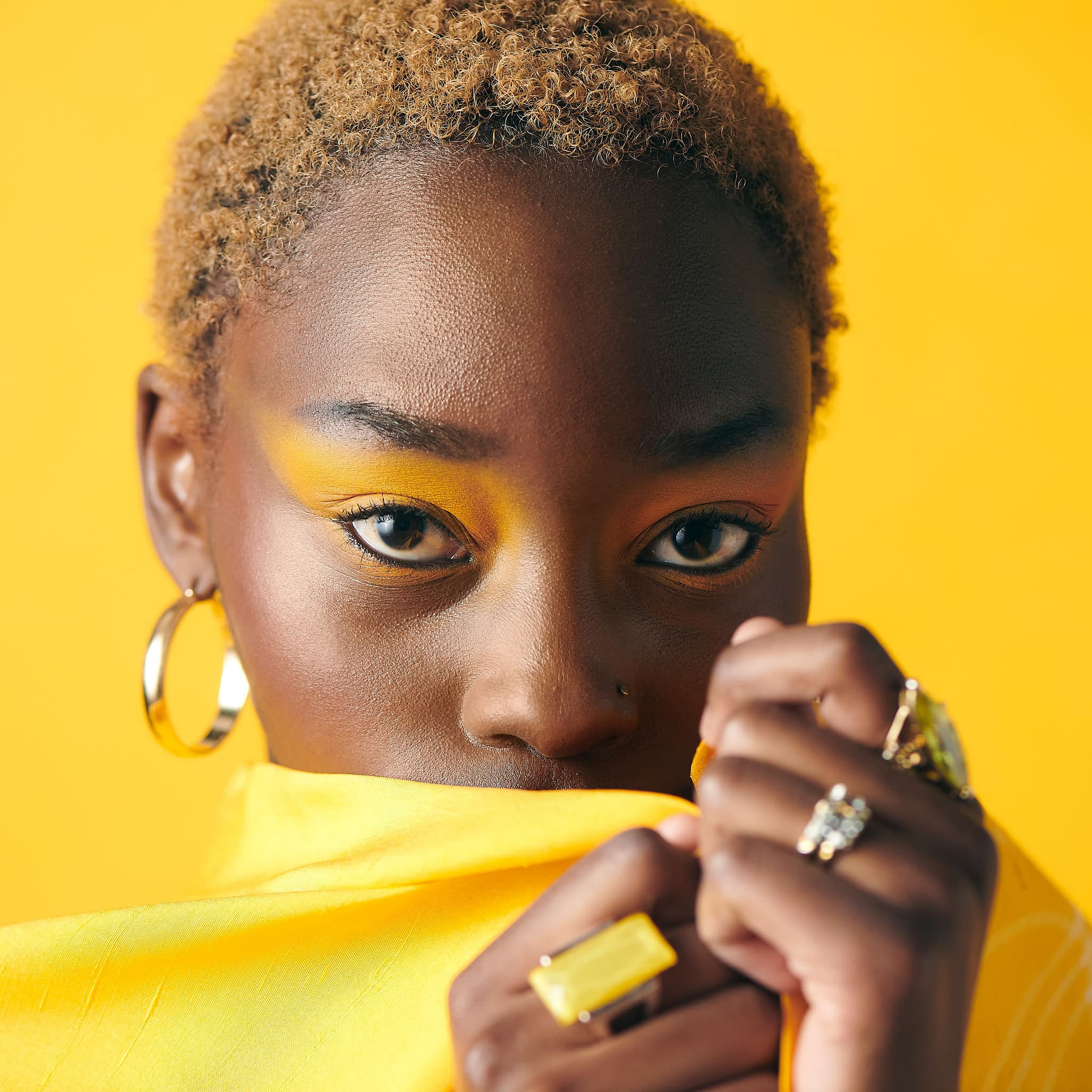 Editorial Yellow Monochromatic Makeup by Gen Waring Editorial Yellow Monochromatic Makeup